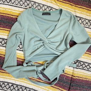 Urban Outfitters Long Sleeve Twist Front Tie Crop Top Size Medium